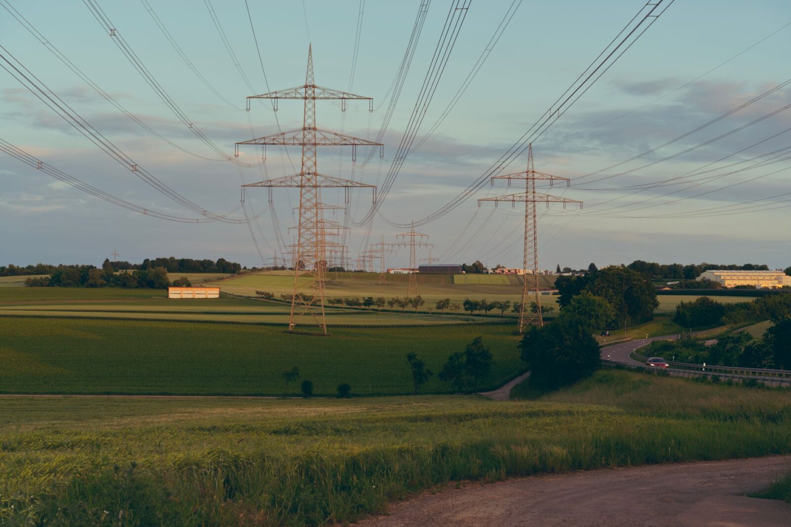 Ausbau des deutschen Verteilernetzes: Milliarden-Investitionen bis 2045